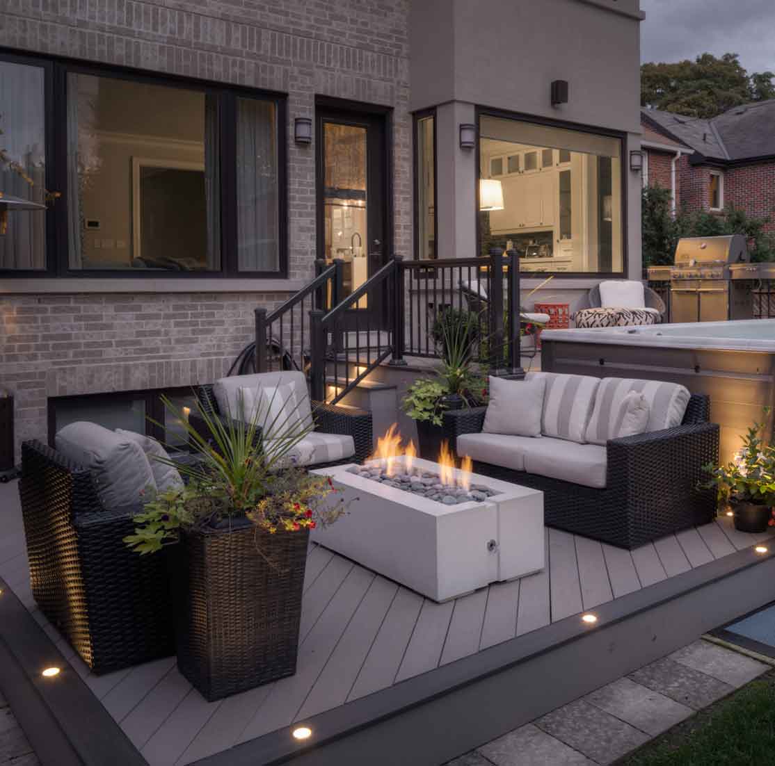 Small Backyard Fire Pit Ideas | Cozy Outdoor Design Inspiration