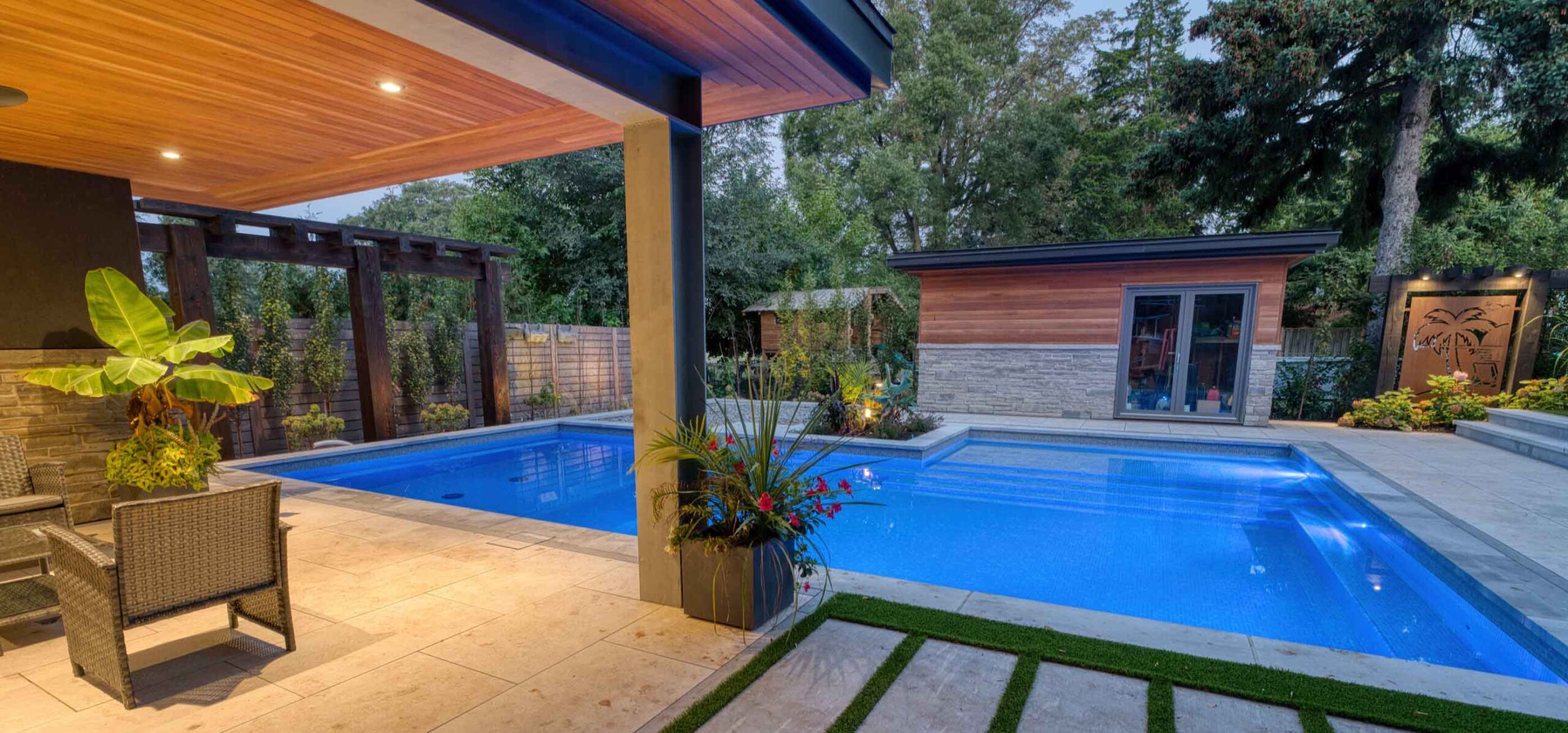 Pool Landscaping Ideas for a Luxury Backyard Design